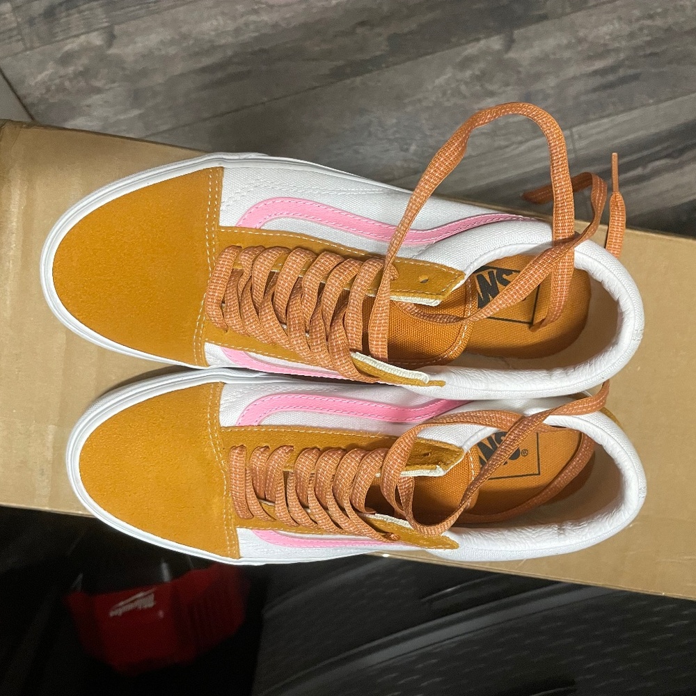 Women’s vans 8.5